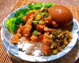 A picture of step 5 of Minced pork rice (lo-bah-png).
