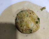 A picture of step 5 of Left over potato stuffe paratha.