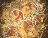 A picture of step 7 of Chicken and Shrimp 'Fideuá' with Soybean Sprouts.