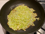 Arroz integral con jamón york, puerro y champiñones