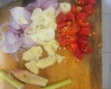 Foto langkah ke 2 dari resep Kerang Oseng Asam Manis.