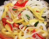 Foto del paso 1 de la receta: Frittata rápida de papa y vegetales