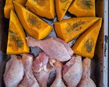 Foto del paso 1 de la receta: Sorrentinos de zapallo y pollo con masa de semolin
