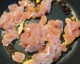 A picture of step 3 of Stir fried chicken with garlic shoots 川味蒜苔炒肉.