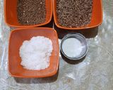 खारे शंकरपाळे (Khare Shankarpale Recipe In Marathi) रेसिपी स्टेप 1 फोटो 