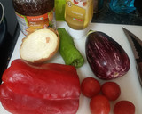 Foto del paso 1 de la receta: Verduras y longaniza a la mostaza-miel