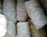 Foto langkah ke 4 dari resep Kol gulung isi ayam bumbu kacang.