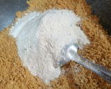 A picture of step 4 of Sattu Ladoo.