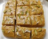 A picture of step 5 of Besan burfi.