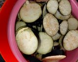 Foto del paso 1 de la receta: Berenjenas a la vinagreta