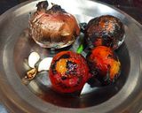 रोस्टेड प्लम चटनी(roasted plum chutney recipe in hindi) रेसिपी चरण 1 फोटो