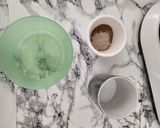 Une image de l'étape 1 de Dalgona cappuccino et sirop de chocolat.