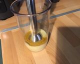 Une image de l'étape 2 de Sauce curry aux cornichons.