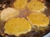 Bocaditos de papa escalope rellenos con queso