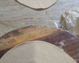 A picture of step 5 of Khasta karara aalo paratha.
