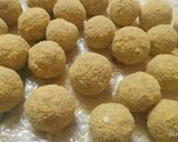 A picture of step 4 of Potato cheese balls.