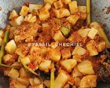 Foto langkah ke 5 dari resep Sambal Goreng Kentang Ati Ampela (No Santan).