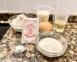 Foto del paso 1 de la receta: Pastel con plátano y caramelo