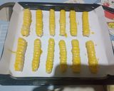 Foto langkah ke 3 dari resep Cheese roll pastry.