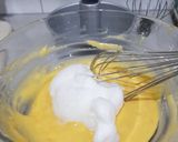 A picture of step 3 of Yuzu chiffon.
