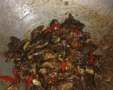 Foto langkah ke 4 dari resep Oseng Paru Pedas.