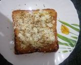 ચીઝી ગાર્લિક બ્રેડ (Cheesy Garlic Bread Recipe In Gujarati) રેસીપી સ્ટેપ3ફોટો