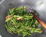 Foto langkah ke 2 dari resep 504. Tumis kangkung.