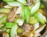 Hình bước làm 3 của món Canh bí xanh, nấm đùi gà