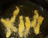 A picture of step 5 of Moong dal ke twisted namak pare.