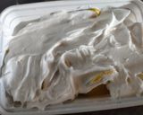 Foto langkah ke 4 dari resep Es Cream Whipped Cream Mangga Pao.
