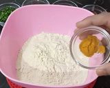 A picture of step 3 of Noodles Mirch Pakora.