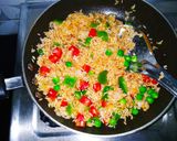 मेक्सिकन राइस (Mexican Rice recipe in marathi) रेसिपी स्टेप 4 फोटो 