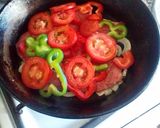 Foto del paso 2 de la receta: Bifés a la criolla con papas rejilla