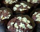 Foto langkah ke 9 dari resep Chocolate Custard Muffin.