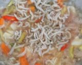 Foto langkah ke 3 dari resep Tumis bunga pepaya dan daun singkong.