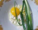 Foto langkah ke 1 dari resep Telur Dadar Bawang.