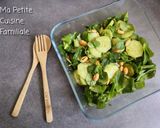 Une image de l'étape 2 de Salade de mâche et concombre d'inspiration thaï.