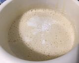 Une image de l'étape 5 de Flan aux abricots et myrtilles.