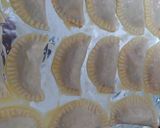 Foto del paso 5 de la receta: Empanadillas rellenas de atún, huevo y aceitunas