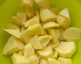 Foto del paso 1 de la receta: Ensalada de naranjas y patatas