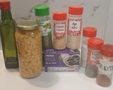 Foto del paso 1 de la receta: Cocina de subsistencia: Garbanzos con Chipirones en su tinta