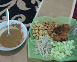 Foto langkah ke 3 dari resep Nasi lengko.