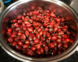 Foto del paso 1 de la receta: Mermelada bio de bayas de Rosa Mosqueta