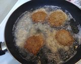 A picture of step 2 of Salmon Patties.