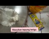 Foto langkah ke 2 dari resep Donat Ekonomis 3Bahan ! No telur ! Ide jualan ! Enak & Lembut.