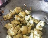 A picture of step 2 of Dry Masaledar Cauliflower.