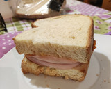 Foto del paso 4 de la receta: Bocadillo de jamón York y tomate