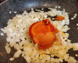 Foto del paso 3 de la receta: Curry Rojo de Salmón