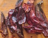 Foto del paso 1 de la receta: Charales en salsa de guajillo