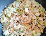 Foto del paso 3 de la receta: Chupe de mariscos surtidos